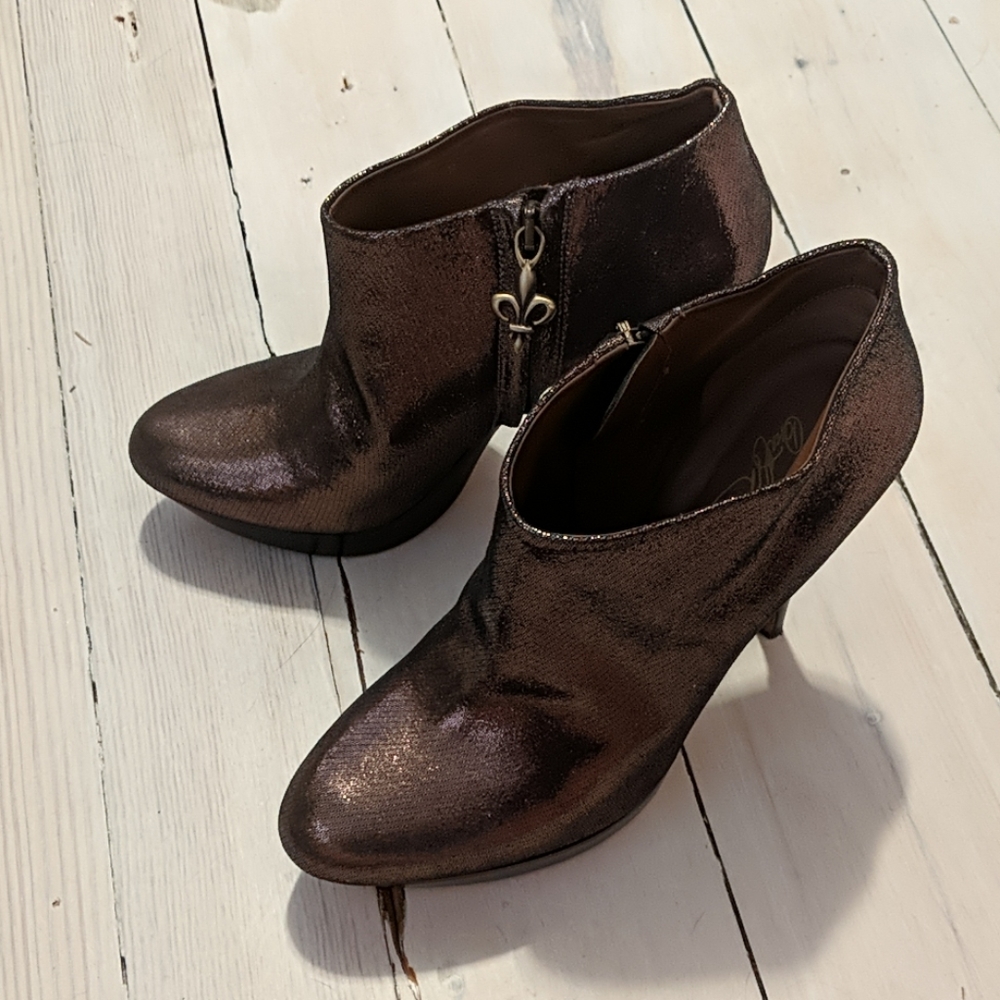 Donald Pliner Booties